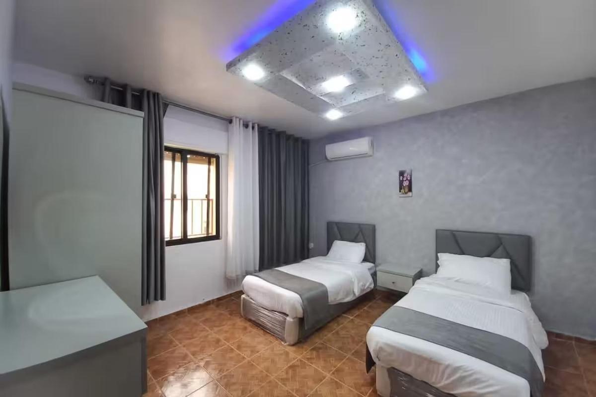 Al-Nujoom Hotel Suites Amman Luaran gambar