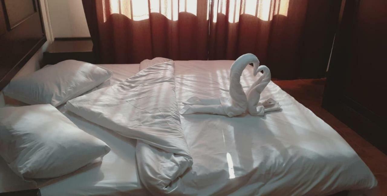 Al-Nujoom Hotel Suites Amman Luaran gambar